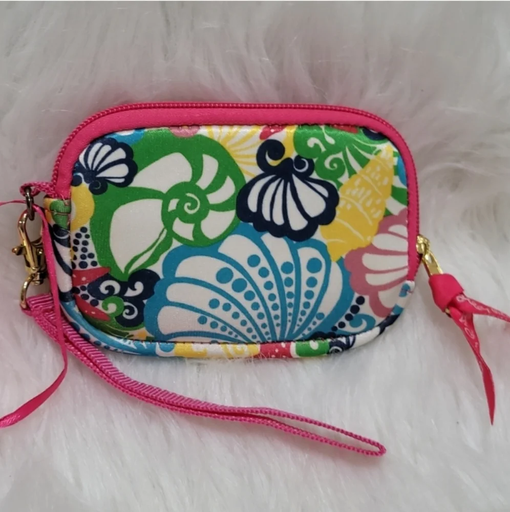Lilly Pulitzer Wristlet in Chiquita Bonita Neoprene Zip Around Tech Case
